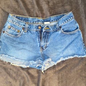 Jordache 9/10 jean shorts